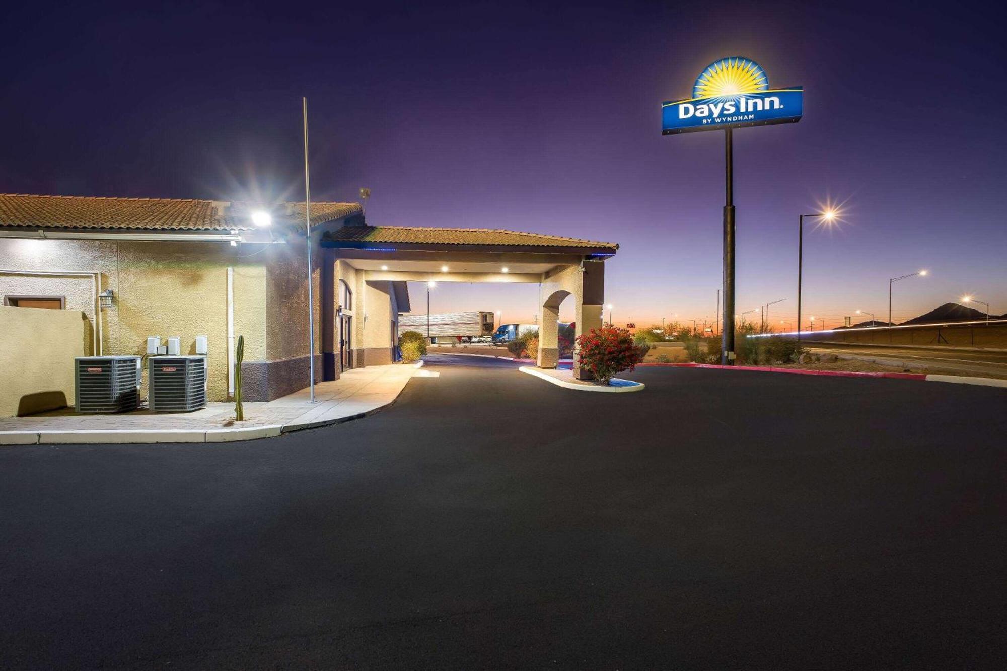 Days Inn By Wyndham Buckeye Exterior photo